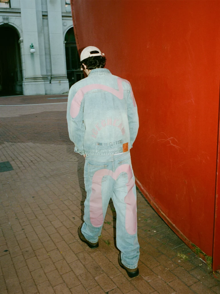 Denim japonais streetwear Cream dévoile collaboration avec Evisu